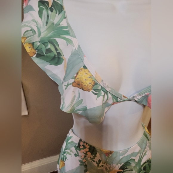 SHEIN Green and Pink Ruffle Bikini Set - Picture 2 of 5